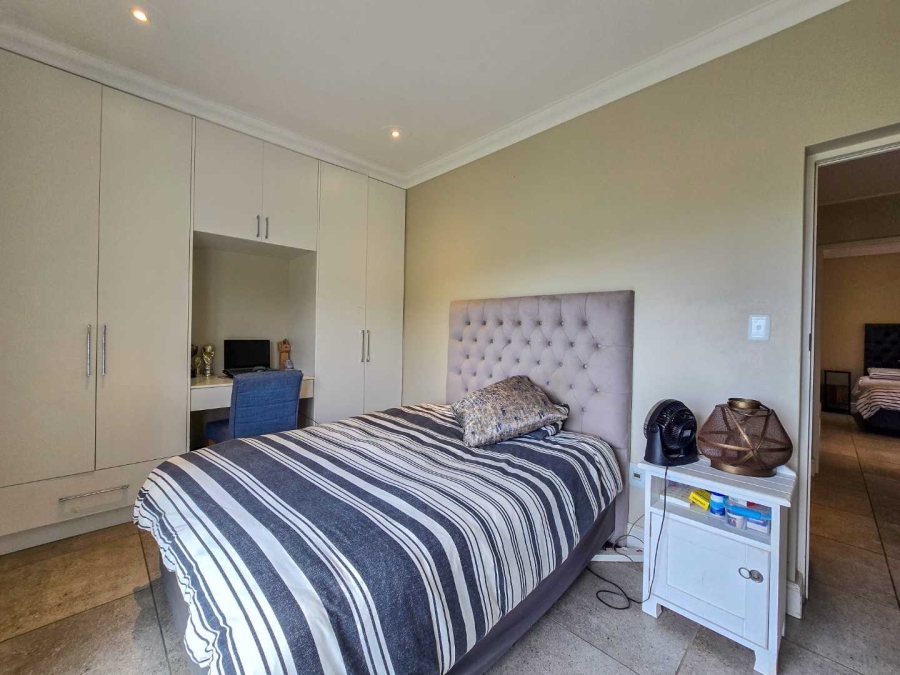 5 Bedroom Property for Sale in Stilbaai Oos Western Cape